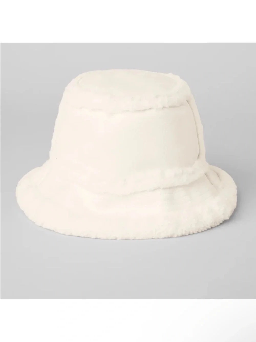 Alo Yoga Winterfun Bucket Hat in Ivory